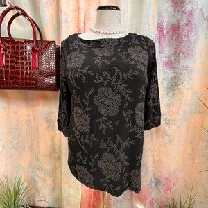 📌Liz Lange Timeless Very Soft 3/4 Sleeves Floral Print Top - Tee